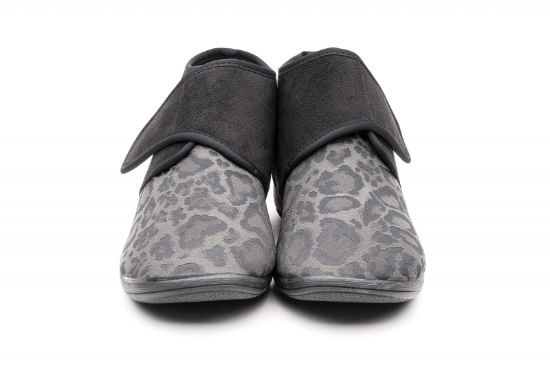 Foto van Geneve Black Panter