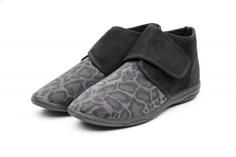 Foto van Geneve Black Panter